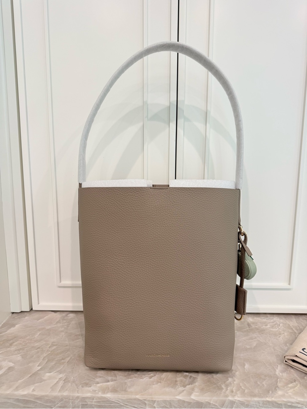 NWT Maison de Sabre Grey Leather Bucket Soft Tote Bag with bag charm - Picture 10 of 16